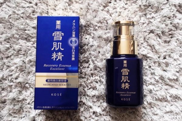 美容液可以用來濕敷嗎 美容液和精華液一樣嗎 美容液可以用來濕敷嗎 美容液和精華液一樣嗎