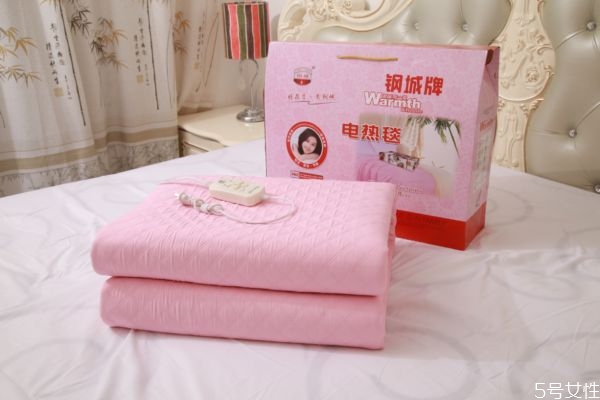 電熱毯買大了可以垂下來嗎 電熱毯太大了怎么辦 電熱毯買大了可以垂下來嗎 電熱毯太大了怎么辦