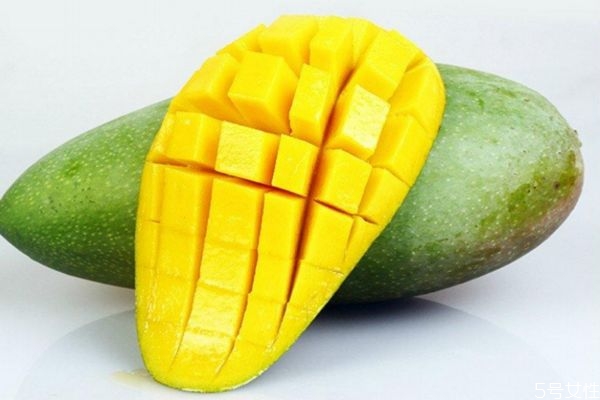 青芒要放黃了才能吃嗎 如何判斷青芒可以吃了 青芒要放黃了才能吃嗎 如何判斷青芒可以吃了