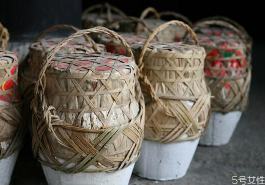 黃酒有沒有假酒 黃酒辨別真假 黃酒有沒有假酒 黃酒辨別真假