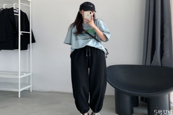 衛(wèi)褲可以當運動褲穿嗎 衛(wèi)褲和運動褲有什么區(qū)別 衛(wèi)褲可以當運動褲穿嗎 衛(wèi)褲和運動褲有什么區(qū)別