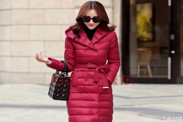 羽絨服弄到油了怎么清洗 米色羽絨服弄上油怎么洗 羽絨服弄到油了怎么清洗 米色羽絨服弄上油怎么洗