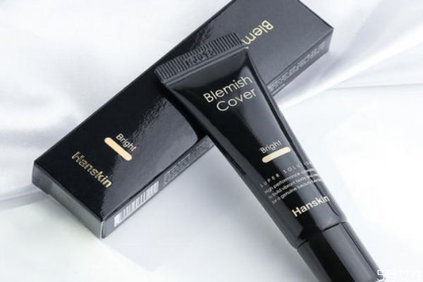 韓斯清遮瑕膏怎么用 hanskin黑管白管區(qū)別 韓斯清遮瑕膏怎么用 hanskin黑管白管區(qū)別