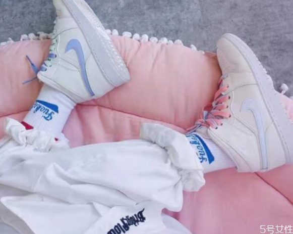 lolita鞋子可以搭配jk嗎 適合搭配jk的lo鞋 lolita鞋子可以搭配jk嗎 適合搭配jk的lo鞋