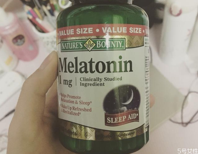 失眠吃褪黑素管用嗎 褪黑素哪個牌子好 失眠吃褪黑素管用嗎 褪黑素哪個牌子好