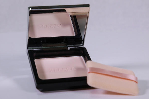 滋色粉餅好用嗎 擺脫大油田 滋色粉餅好用嗎 擺脫大油田