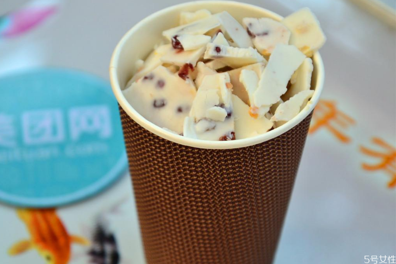 炒酸奶有營養(yǎng)嗎 經(jīng)常吃炒酸奶的壞處 炒酸奶有營養(yǎng)嗎 經(jīng)常吃炒酸奶的壞處