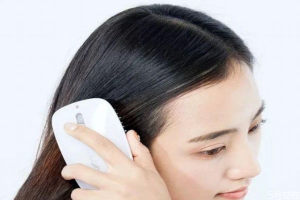 頭發(fā)保濕用什么 頭發(fā)干擦什么保濕 頭發(fā)保濕用什么 頭發(fā)干擦什么保濕