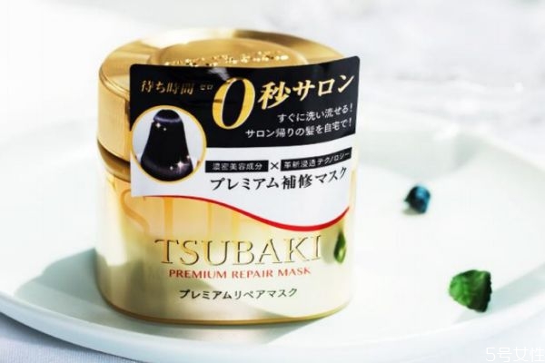 發(fā)膜和精油的區(qū)別 不用護發(fā)素直接用發(fā)膜可以嗎 發(fā)膜和精油的區(qū)別 不用護發(fā)素直接用發(fā)膜可以嗎