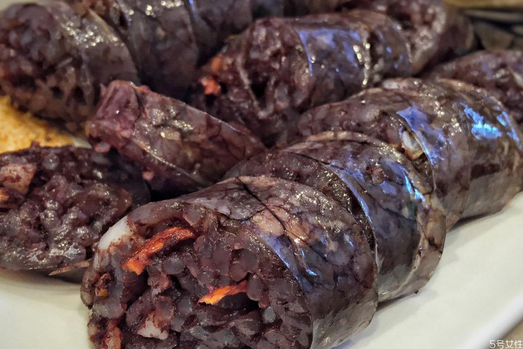 血腸是蒸還是煮好吃 買回來的血腸怎么吃 血腸是蒸還是煮好吃 買回來的血腸怎么吃