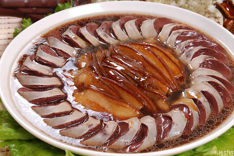 血腸能煎著吃嗎 煎血腸的家常做法 血腸能煎著吃嗎 煎血腸的家常做法