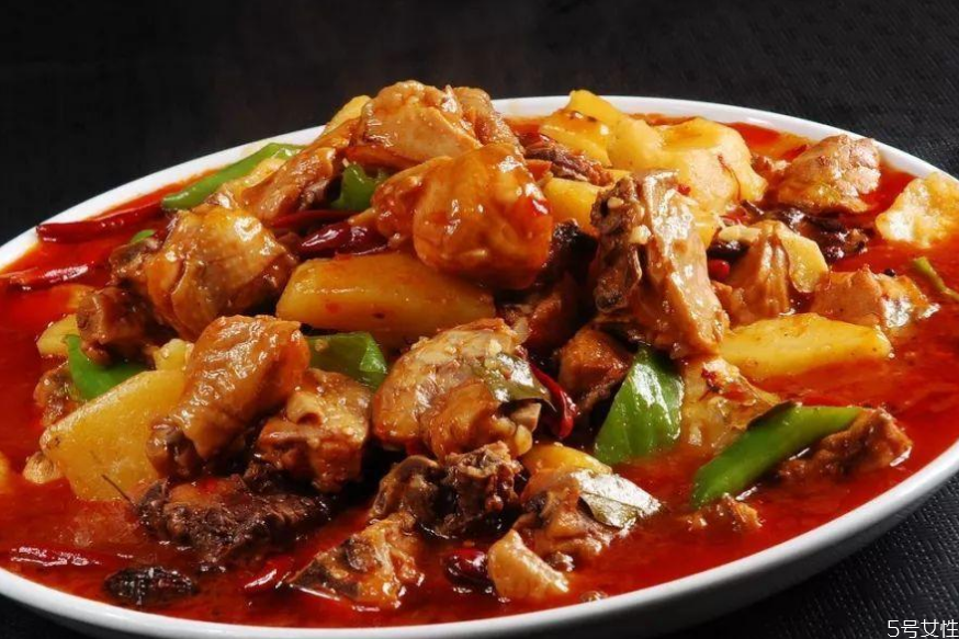 大盤雞是哪里的特色菜 大盤雞是什么意思 大盤雞是哪里的特色菜 大盤雞是什么意思