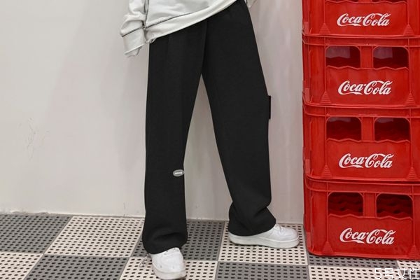 衛(wèi)褲滴上油能洗掉嗎 衛(wèi)褲弄上油怎么去掉 衛(wèi)褲滴上油能洗掉嗎 衛(wèi)褲弄上油怎么去掉