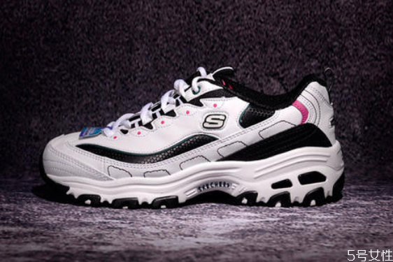 斯凱奇熊貓鞋經(jīng)典款 斯凱奇熊貓鞋三代區(qū)別 斯凱奇熊貓鞋經(jīng)典款 斯凱奇熊貓鞋三代區(qū)別