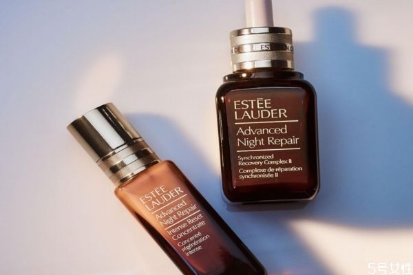 雅詩蘭黛和蘭蔻適合什么年齡段 買蘭蔻還是雅詩蘭黛 雅詩蘭黛和蘭蔻適合什么年齡段 買蘭蔻還是雅詩蘭黛