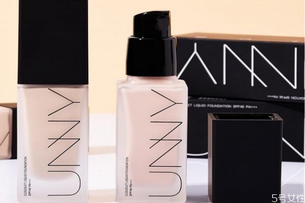 粉底液可以保持一天嗎 粉底液怎么用不脫妝 粉底液可以保持一天嗎 粉底液怎么用不脫妝