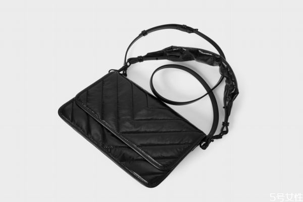 小ck包包怎么鑒定真假 小ck包包真假辨別方法 小ck包包怎么鑒定真假 小ck包包真假辨別方法