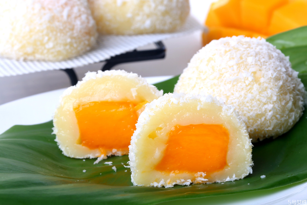 芒果糯米糍很粘怎么辦 芒果糯米糍的做法 芒果糯米糍很粘怎么辦 芒果糯米糍的做法