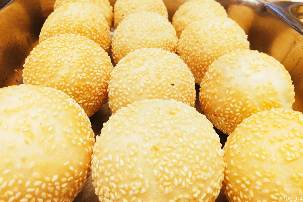 麻團(tuán)熱量 麻團(tuán)熱量高嗎 麻團(tuán)熱量 麻團(tuán)熱量高嗎