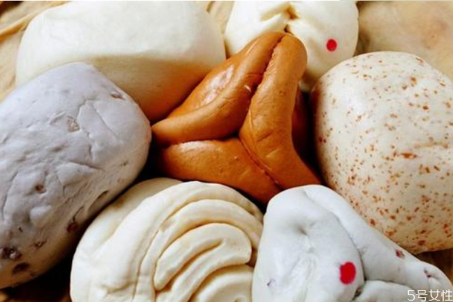 老面饅頭發(fā)黃怎么補救 蒸好的饅頭酸補救方法 老面饅頭發(fā)黃怎么補救 蒸好的饅頭酸補救方法