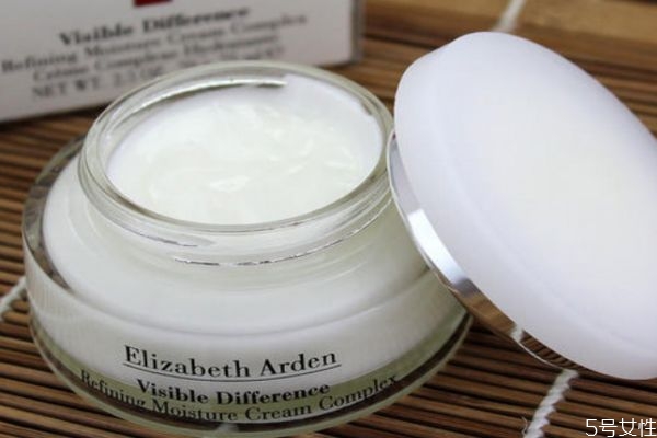 面霜搓泥還能繼續(xù)用嗎 護(hù)膚品搓泥是不吸收嗎 面霜搓泥還能繼續(xù)用嗎 護(hù)膚品搓泥是不吸收嗎