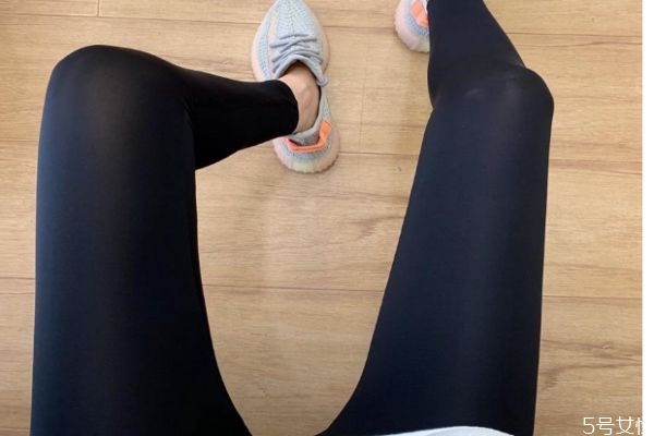 鯊魚褲和打底褲什么區(qū)別 鯊魚褲會不會起球 鯊魚褲和打底褲什么區(qū)別 鯊魚褲會不會起球