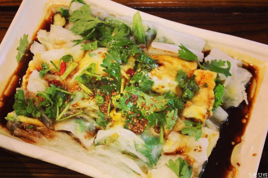 腸粉的米漿是怎么調(diào)的 如何制作腸粉米漿 腸粉的米漿是怎么調(diào)的 如何制作腸粉米漿