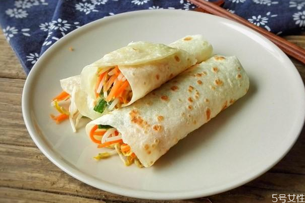 春餅面怎么和才能軟軟的 春餅的制作方法 春餅面怎么和才能軟軟的 春餅的制作方法