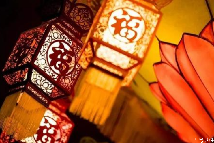 除夕和春節(jié)哪個是過年 除夕和春節(jié)有什么區(qū)別嗎 除夕和春節(jié)哪個是過年 除夕和春節(jié)有什么區(qū)別嗎