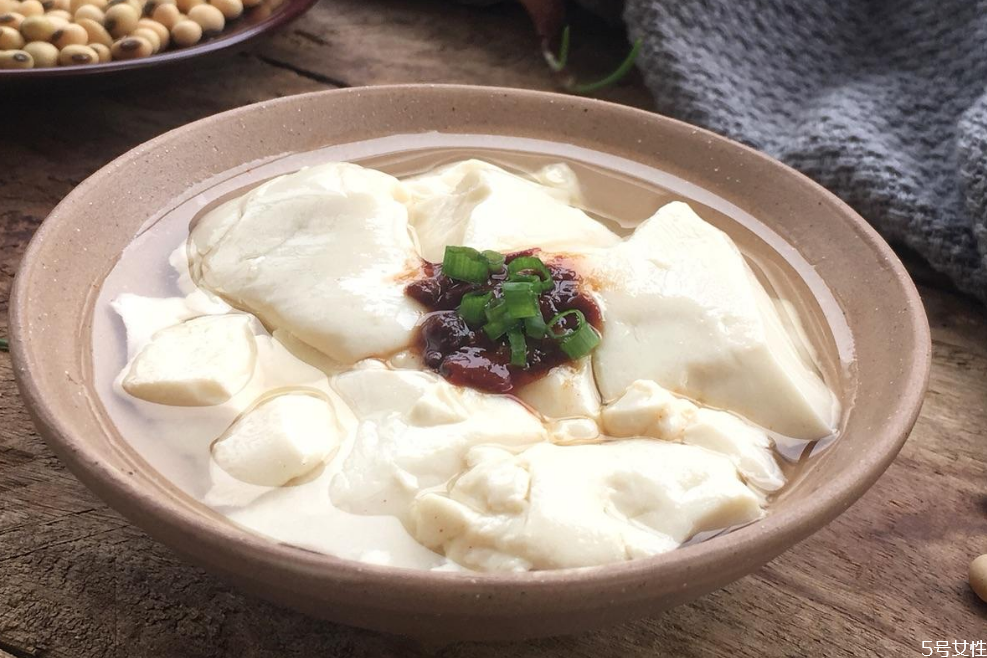 咸豆腐腦加什么調(diào)料 豆腐腦鹵汁配方 咸豆腐腦加什么調(diào)料 豆腐腦鹵汁配方