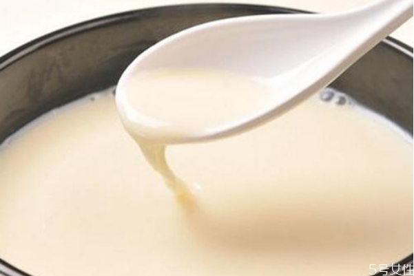 豆奶粉和牛奶粉哪個(gè)好 豆奶粉和牛奶那個(gè)營養(yǎng)價(jià)值更高 豆奶粉和牛奶粉哪個(gè)好 豆奶粉和牛奶那個(gè)營養(yǎng)價(jià)值更高