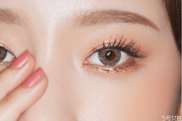 stila液體眼影干了怎么辦 液體眼影干了怎么化開 stila液體眼影干了怎么辦 液體眼影干了怎么化開