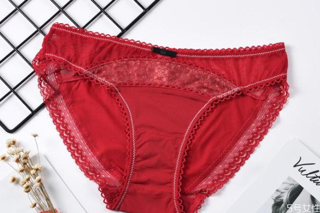 本命年紅內(nèi)褲只能誰(shuí)買 紅內(nèi)褲可以隨便送嗎 本命年紅內(nèi)褲只能誰(shuí)買 紅內(nèi)褲可以隨便送嗎