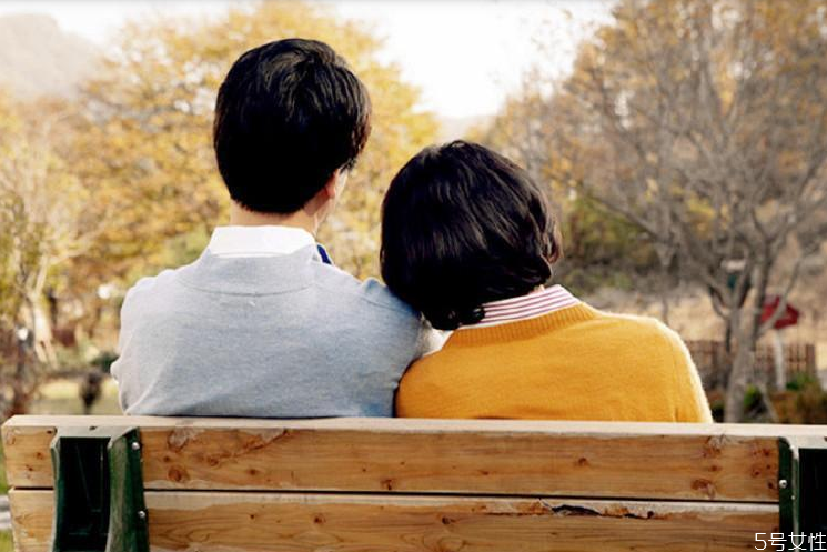 過年要給公婆包紅包嗎 過年給公婆多少錢合適 過年要給公婆包紅包嗎 過年給公婆多少錢合適