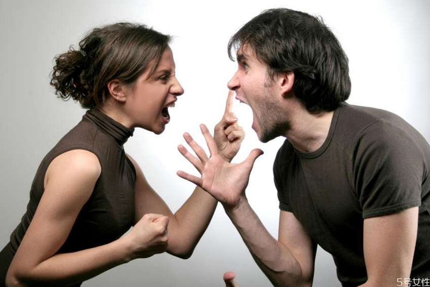 過年該不該給父母紅包 過年給父母包多少錢紅包 過年該不該給父母紅包 過年給父母包多少錢紅包