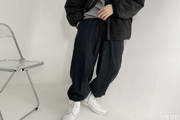 褲子的松緊帶縮進(jìn)去了怎么辦 松緊帶怎么穿進(jìn)去 褲子的松緊帶縮進(jìn)去了怎么辦 松緊帶怎么穿進(jìn)去