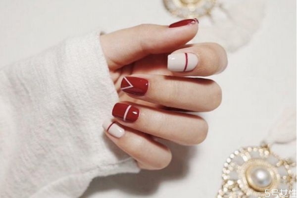 甲油膠為什么那么貴 甲膠油有什么優(yōu)點(diǎn) 甲油膠為什么那么貴 甲膠油有什么優(yōu)點(diǎn)