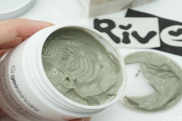 如何預(yù)防泥狀面膜變干 泥狀面膜變干了怎么解決 如何預(yù)防泥狀面膜變干 泥狀面膜變干了怎么解決