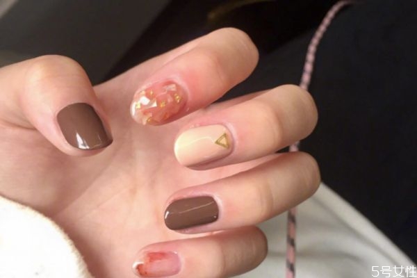 卸甲水會(huì)導(dǎo)致白血病嗎 卸甲水哪個(gè)牌子好 卸甲水會(huì)導(dǎo)致白血病嗎 卸甲水哪個(gè)牌子好