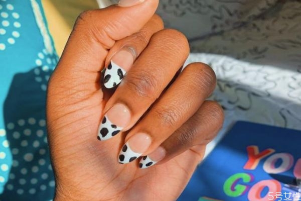 卸甲水含酒精嗎 卸甲水含甲醛成分嗎 卸甲水含酒精嗎 卸甲水含甲醛成分嗎