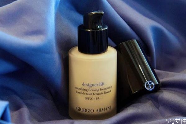 阿瑪尼粉底液掉地上摔壞了怎么辦 阿瑪尼粉底液摔碎 阿瑪尼粉底液掉地上摔壞了怎么辦 阿瑪尼粉底液摔碎