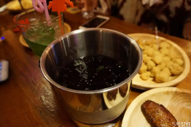 可樂桶用什么威士忌 可樂桶用什么洋酒兌什么 可樂桶用什么威士忌 可樂桶用什么洋酒兌什么