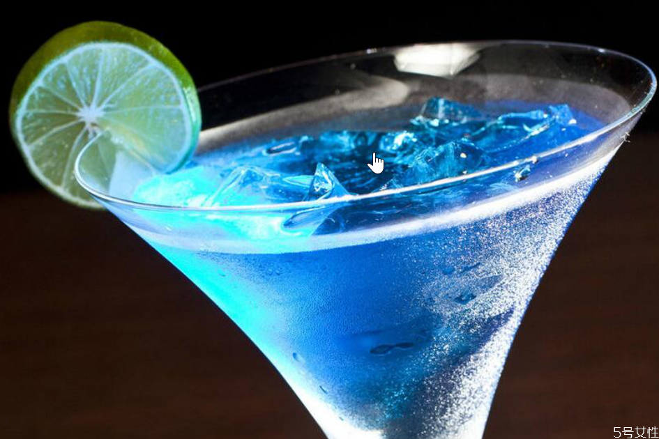 b52雞尾酒怎么喝 b52點(diǎn)不著怎么辦 b52雞尾酒怎么喝 b52點(diǎn)不著怎么辦