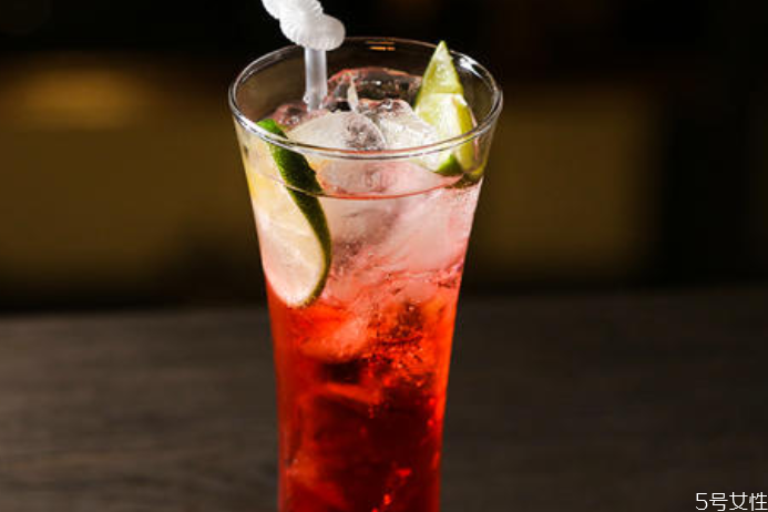 長(zhǎng)島冰茶多少度 長(zhǎng)島冰茶后勁多久上來(lái) 長(zhǎng)島冰茶多少度 長(zhǎng)島冰茶后勁多久上來(lái)