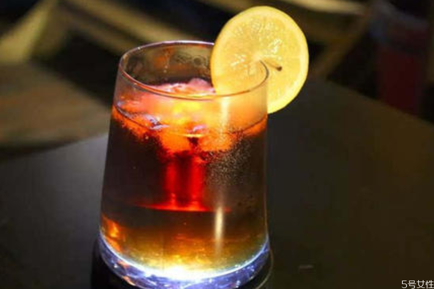 長(zhǎng)島冰茶暗語(yǔ) 長(zhǎng)島冰茶愛(ài)情寓意 長(zhǎng)島冰茶暗語(yǔ) 長(zhǎng)島冰茶愛(ài)情寓意