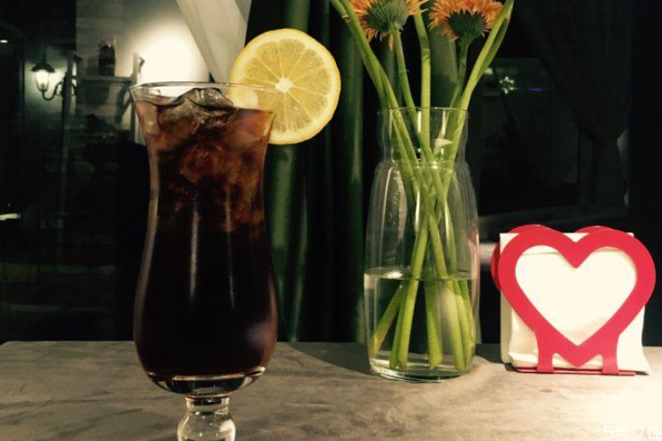 長島冰茶什么味道 長島冰茶喝多少會醉 長島冰茶什么味道 長島冰茶喝多少會醉