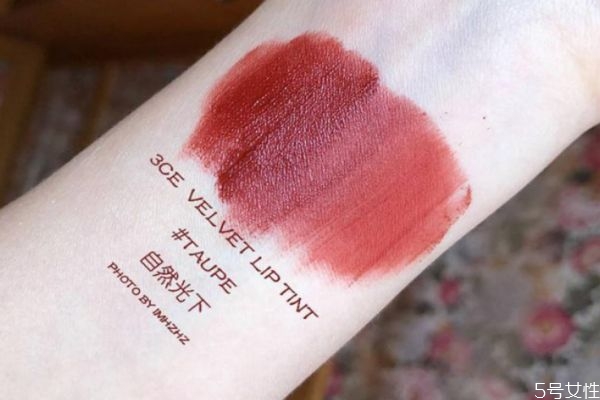 3ce唇釉最火的幾個(gè)色 3ce絲絨唇釉哪個(gè)色號好看 3ce唇釉最火的幾個(gè)色 3ce絲絨唇釉哪個(gè)色號好看