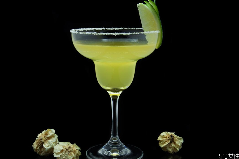 瑪格麗特鹽邊怎么喝 鹽邊雞尾酒咋喝 瑪格麗特鹽邊怎么喝 鹽邊雞尾酒咋喝