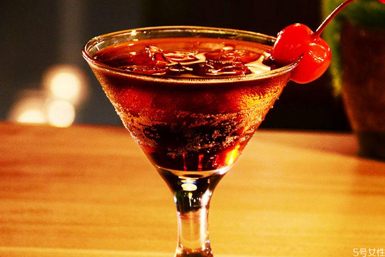 馬天尼怎么調(diào) 馬天尼雞尾酒配方 馬天尼怎么調(diào) 馬天尼雞尾酒配方