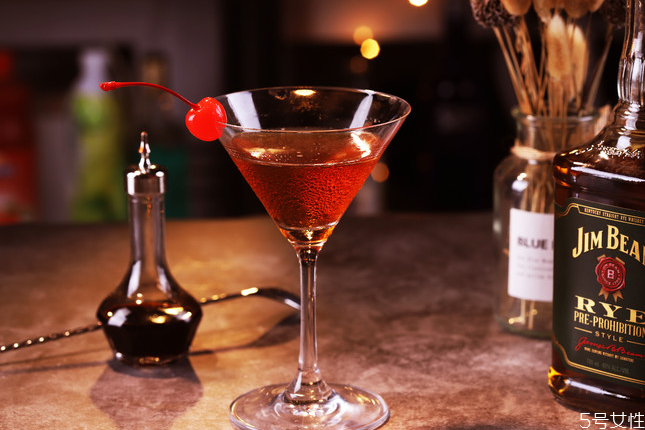 曼哈頓雞尾酒多少度 曼哈頓雞尾酒口感 曼哈頓雞尾酒多少度 曼哈頓雞尾酒口感